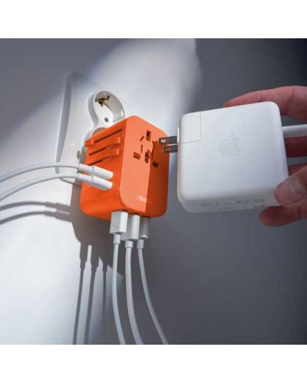 Matador Global Travel Adapter (orange) Reiseadapter für über 170 Länder mit USB-C PD 35W