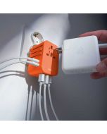 Matador Global Travel Adapter (orange) Reiseadapter für über 170 Länder mit USB-C PD 35W