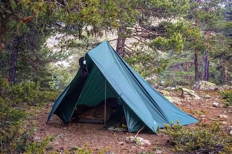 DD Hammocks Tarp Plane 4x4 coyote | Fluchtrucksack.de